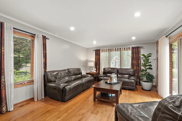 $779,000 | 10040 West 127th Street, Palos Park, IL 60464