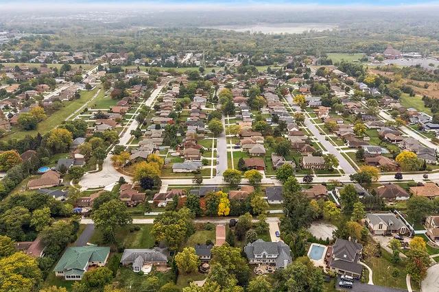 $779,000 | 10040 West 127th Street, Palos Park, IL 60464