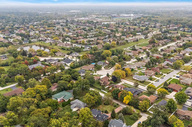 $779,000 | 10040 West 127th Street, Palos Park, IL 60464