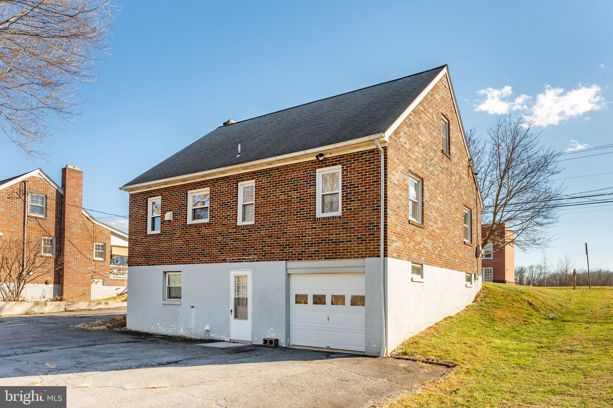 134 North Reamstown Road Stevens, PA 17578 - Photo 5 of 39 Gallery Image 5