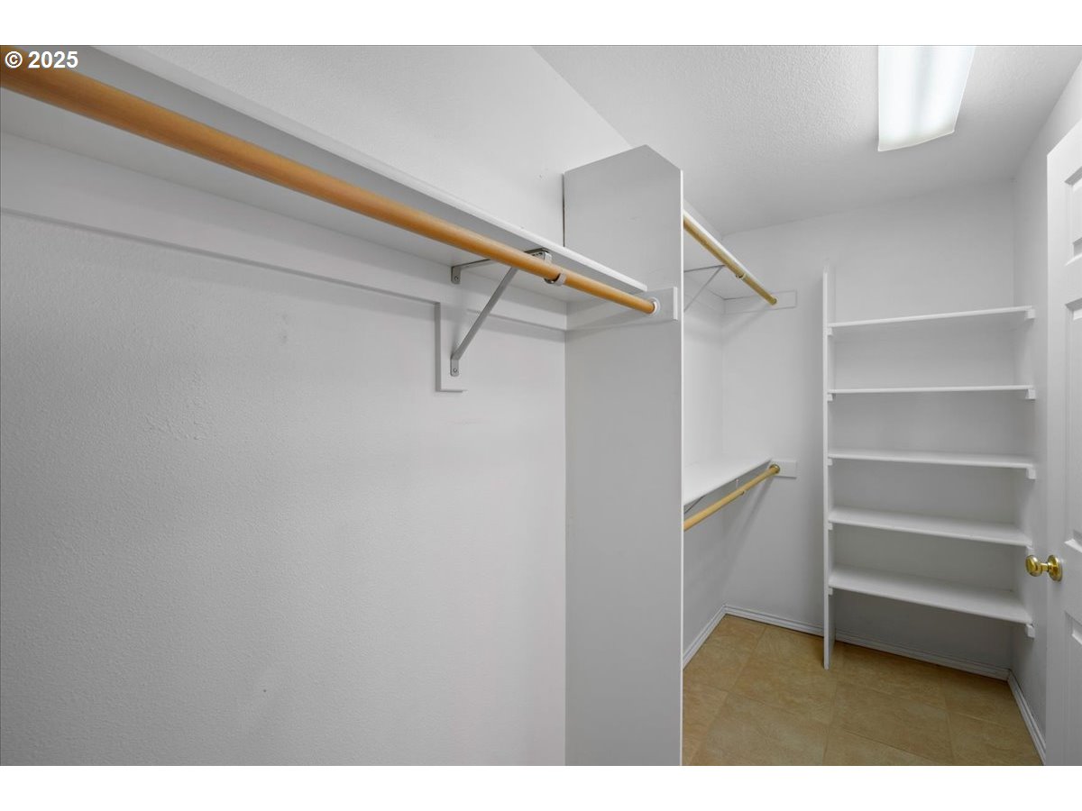 800 Roxe Drive Forest Grove, OR 97116 - Photo 24 of 44