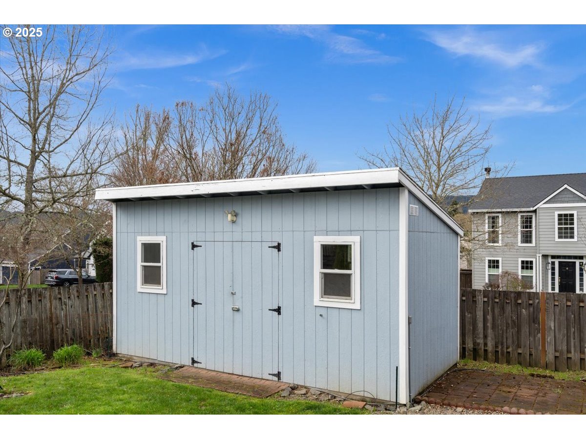 800 Roxe Drive Forest Grove, OR 97116 - Photo 35 of 44