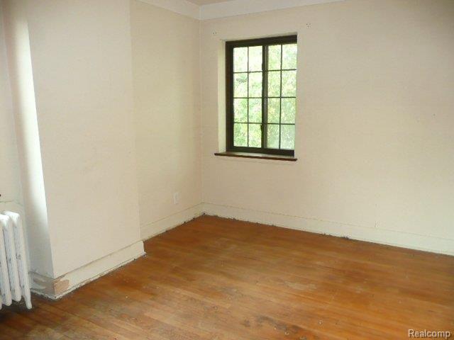 15610 Charles R Avenue Eastpointe, MI 48021 - Photo 10 of 20 BED 2