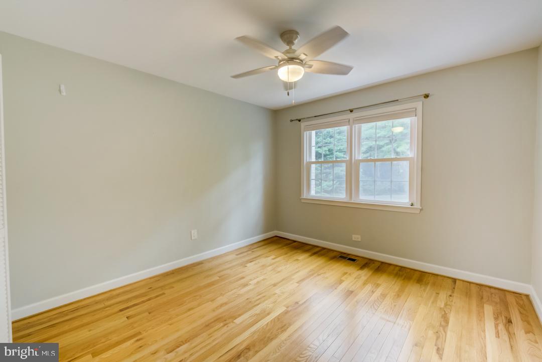1806 Golf View Court Reston, VA 20190 - Photo 21 of 29 Gallery Image 21