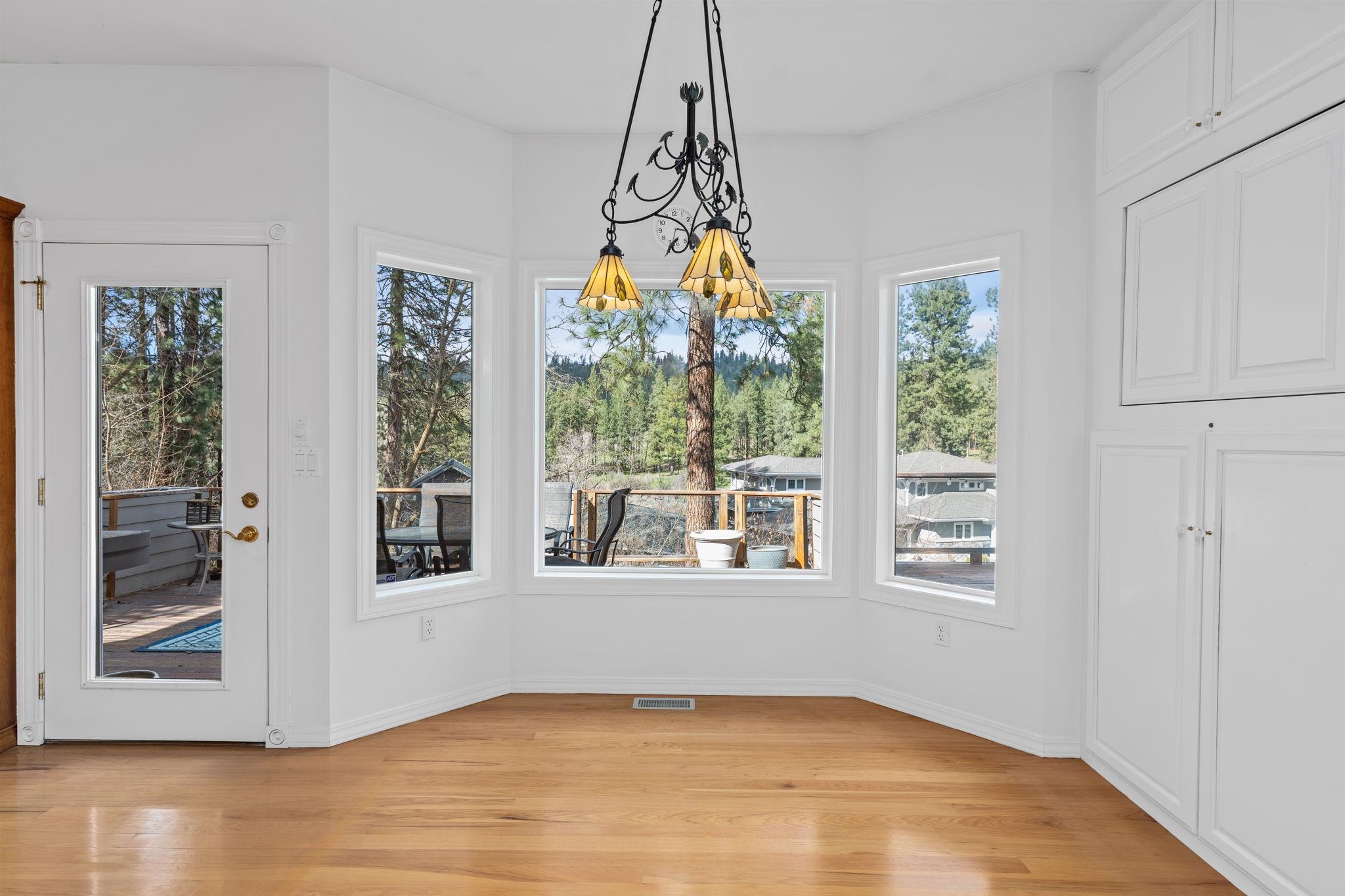 11 East Meadowlane Road Spokane, WA 99224 - Photo 9 of 20