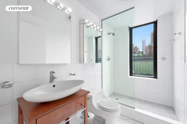 $899,000 | 445 5th Avenue, Unit 16F | Midtown South