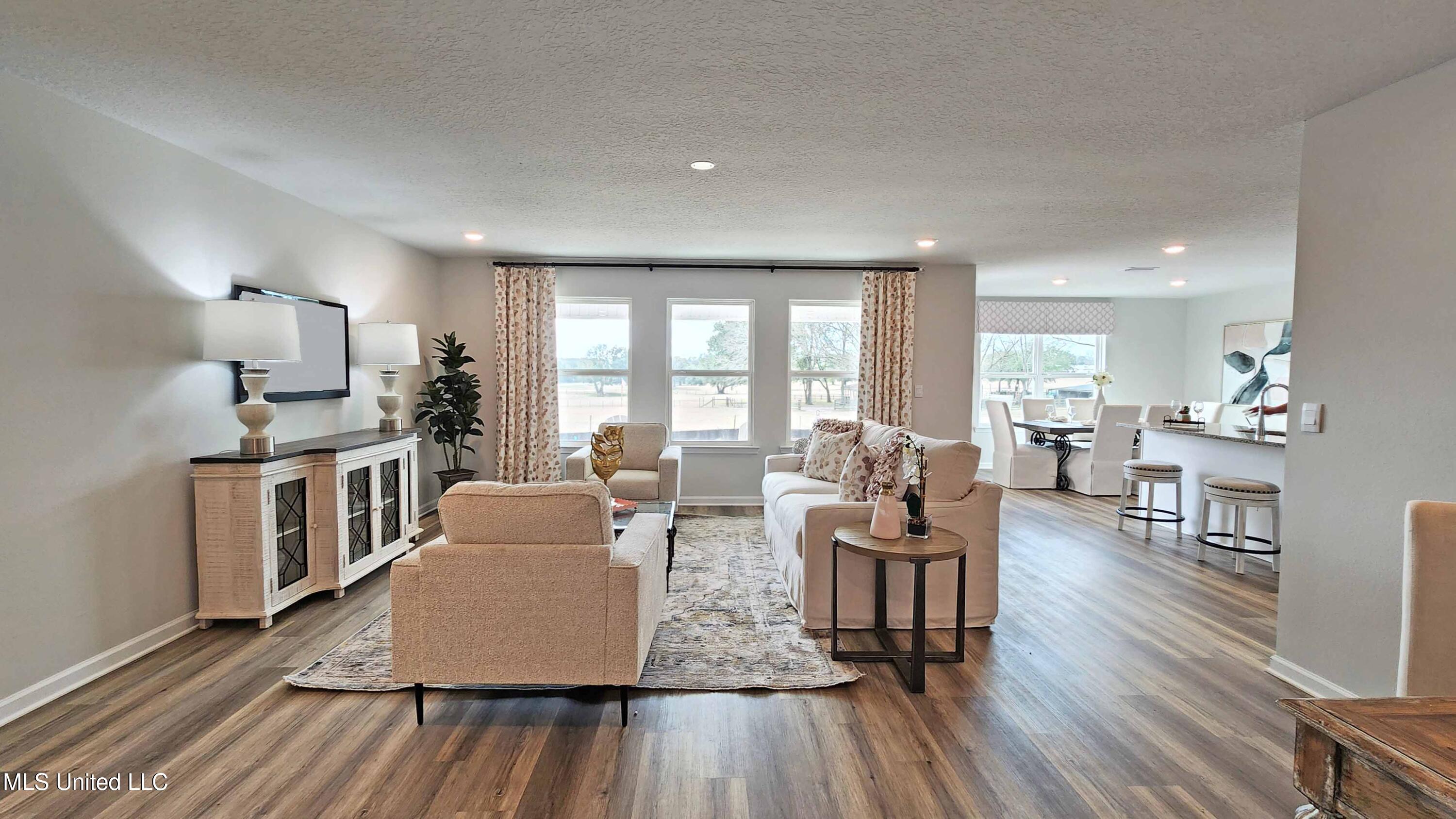 13401 Pond Ridge Way Gulfport, MS 39503 - Photo 2 of 27 01_Living
