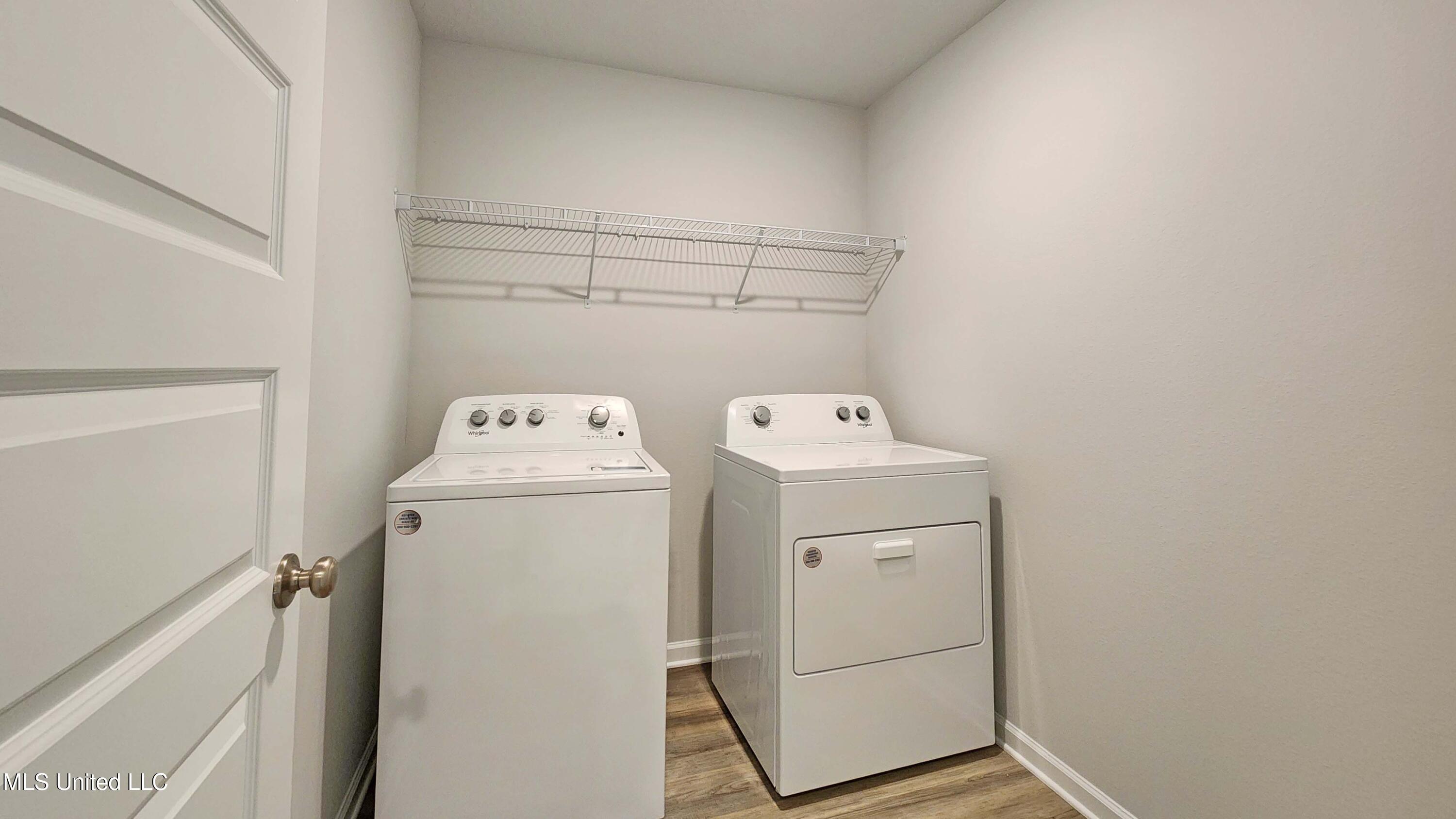 13401 Pond Ridge Way Gulfport, MS 39503 - Photo 23 of 27 25_Laundry