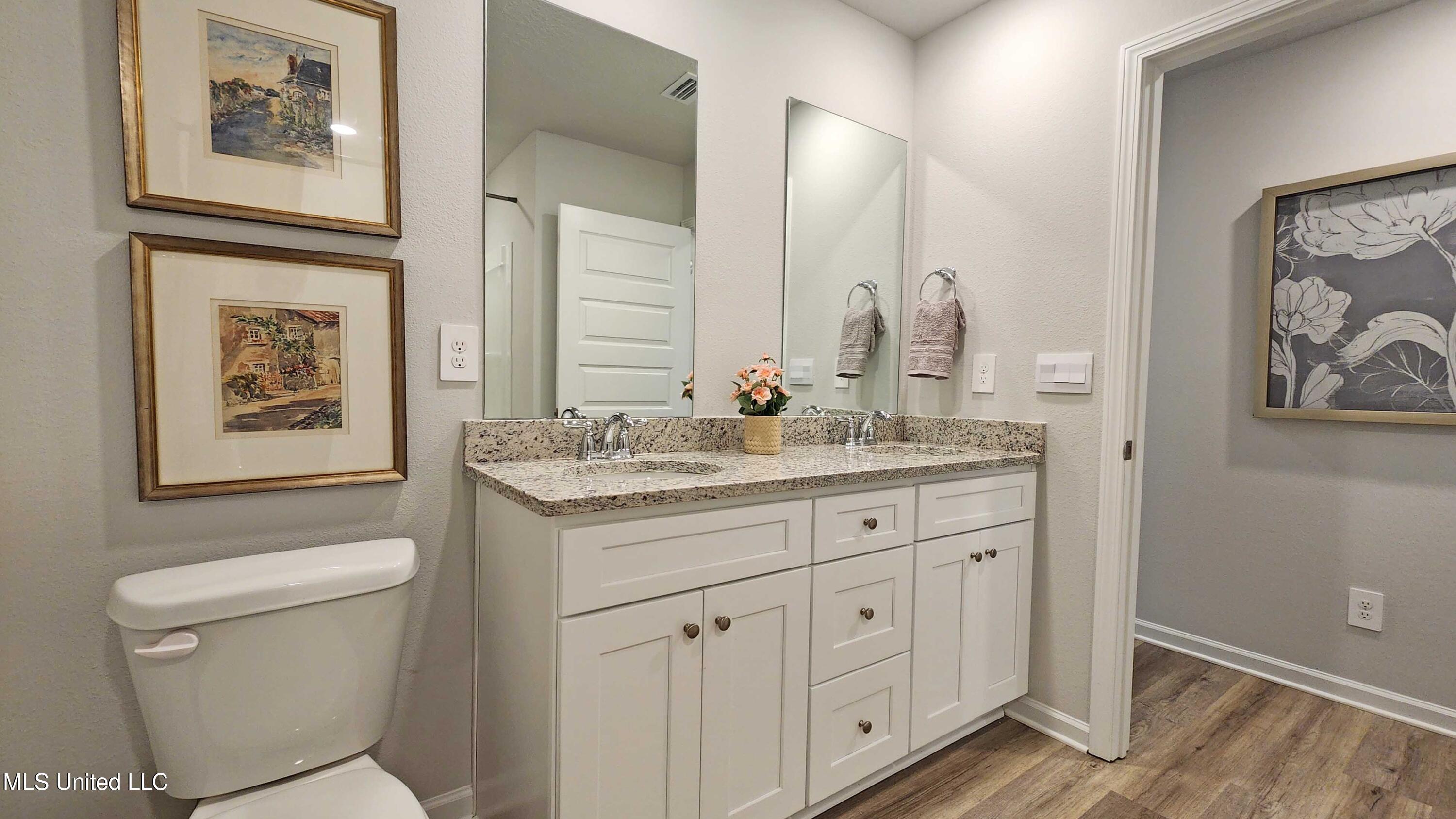 13401 Pond Ridge Way Gulfport, MS 39503 - Photo 25 of 27 23_Bathroom1