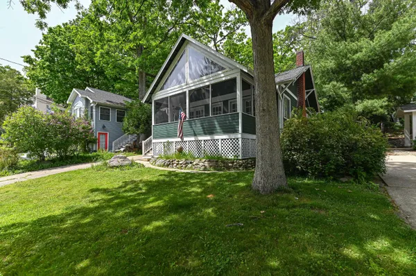 $650,000 | 84 Lower Loch Vista Drive, Williams Bay, WI 53191