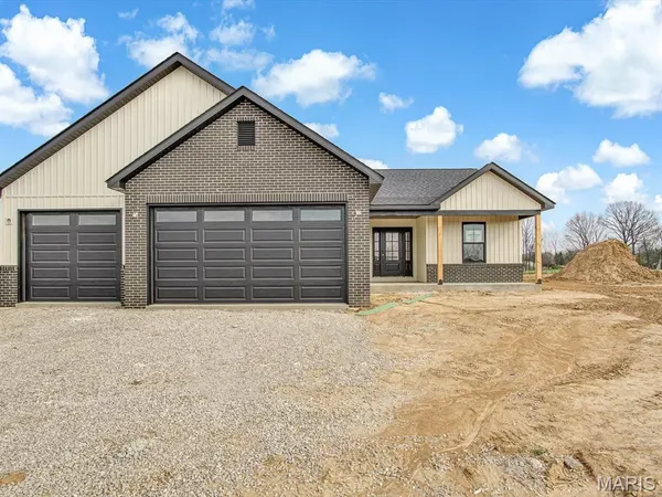 $499,000 | 1123 Waymaker Lane, Waterloo, IL 62298