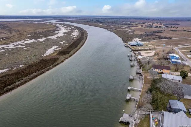 $249,500 | 4685 County Road 328, La Salle, TX 77969