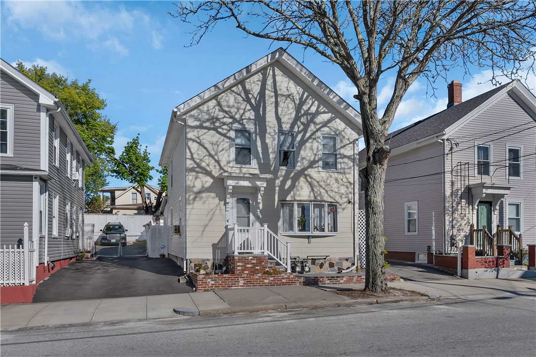 72 Moore Street Central Falls, RI 02863 - Photo 26 of 28