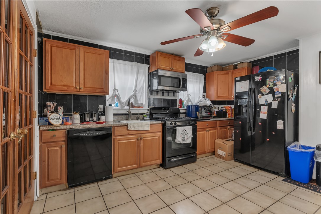 72 Moore Street Central Falls, RI 02863 - Photo 5 of 28