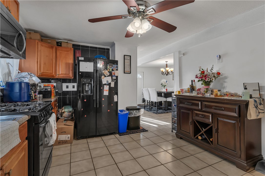 72 Moore Street Central Falls, RI 02863 - Photo 6 of 28