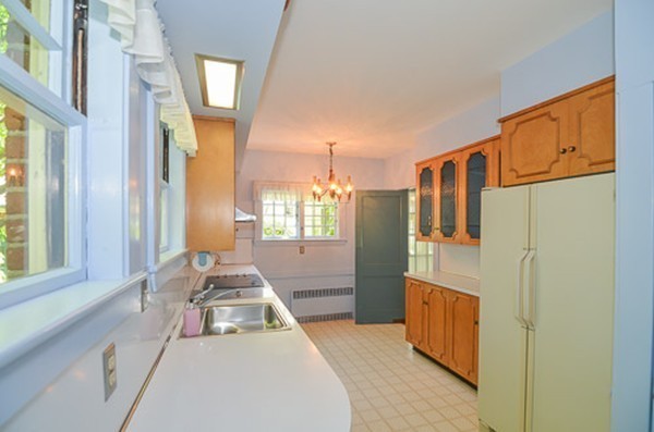 75 Bailey Road Watertown, MA 02472 - Photo 9 of 23 Gallery Image 9