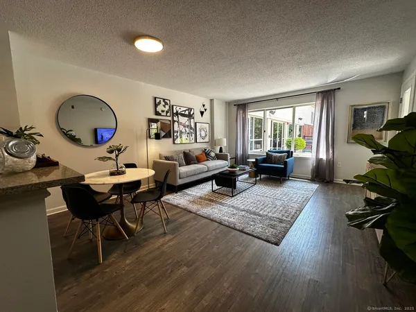 $2,599 | 52 Forest Street, Unit 1006, Stamford, CT 06901