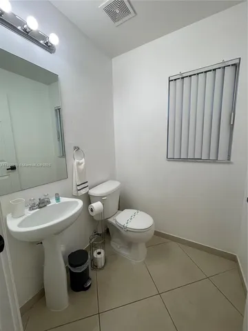 $3,500 | 3450 Northwest 17th Terrace, Unit 3450, Oakland Park, FL 33309