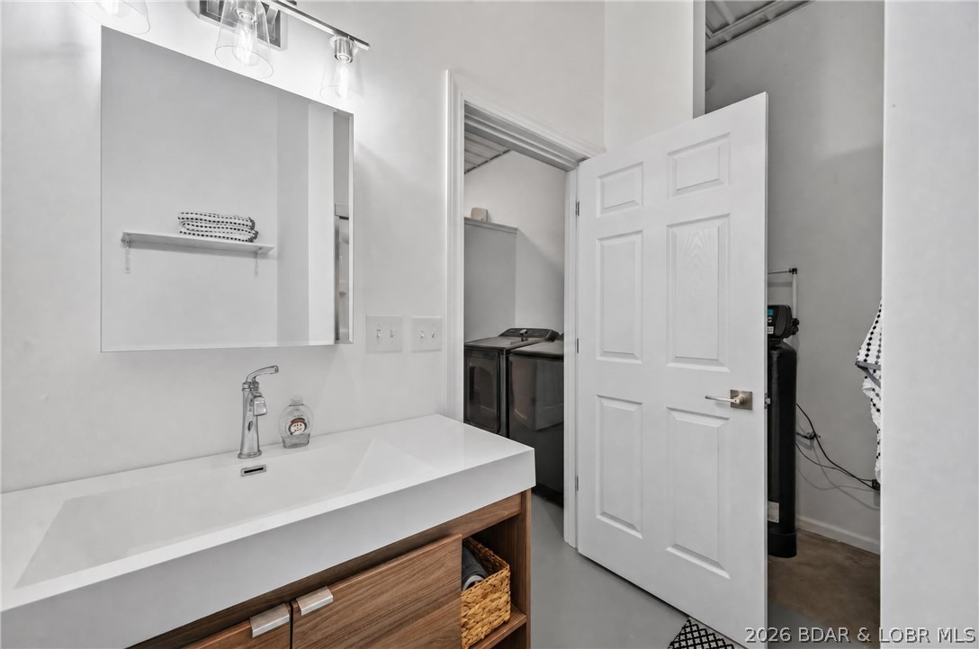 27444 Golden Beach Road Barnett, MO 65011 - Photo 15 of 34 Modern vanity
