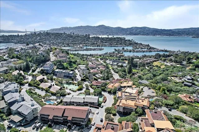 $1,099,000 | 60 Marinero Circle, Tiburon, CA 94920