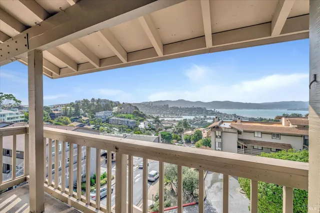 $1,099,000 | 60 Marinero Circle, Tiburon, CA 94920