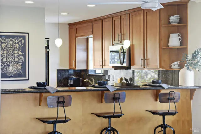 $1,099,000 | 60 Marinero Circle, Tiburon, CA 94920