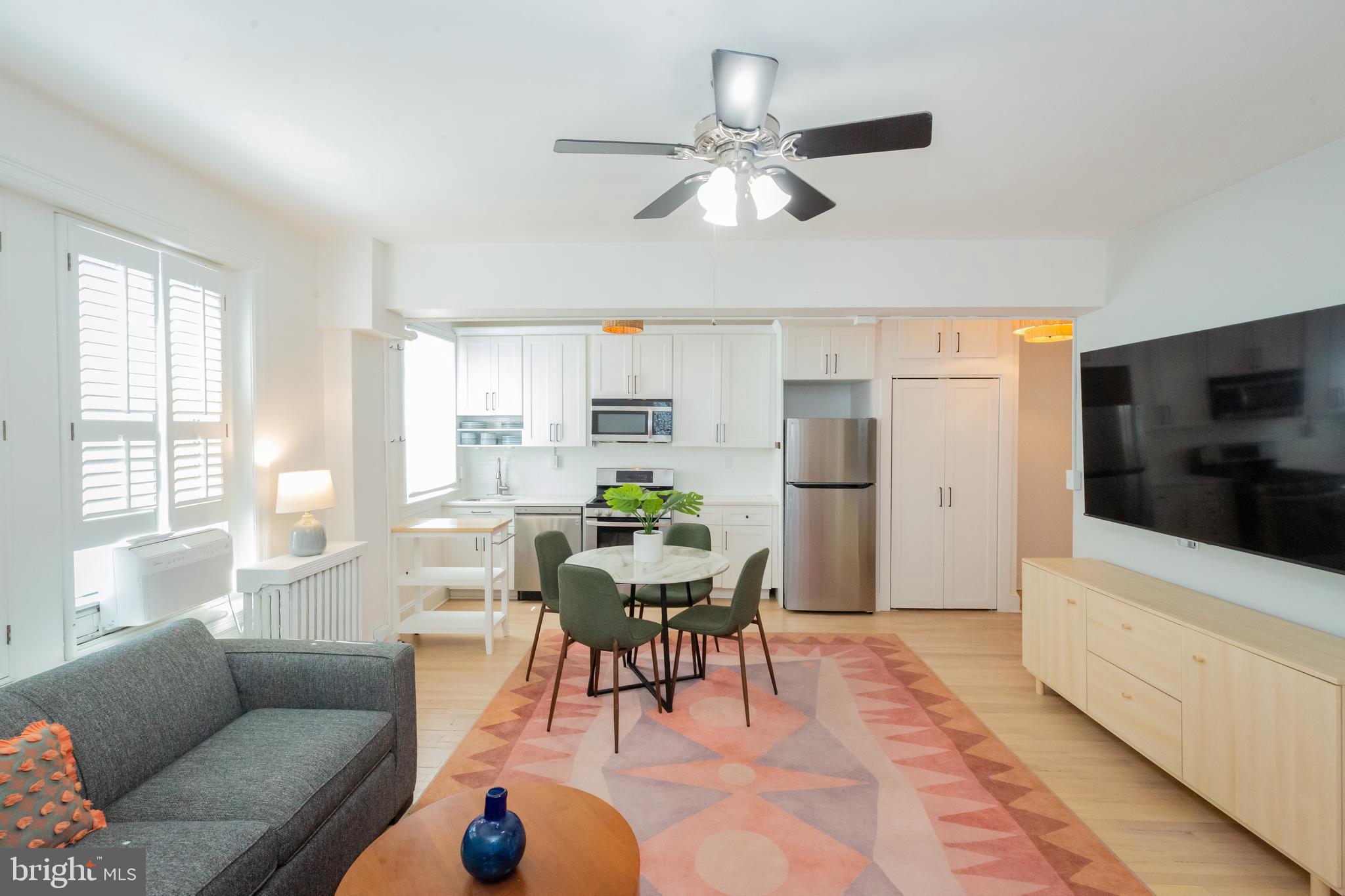 1954 Columbia Road Northwest, Unit 602 Washington, DC 20009 - Photo 2 of 30