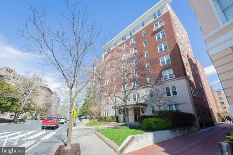 $415,000 | 1954 Columbia Road Northwest, Unit 602, Washington, DC 20009