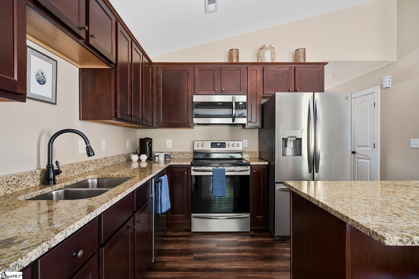 7437 Old Laurens Road Gray Court, SC 29645 - Photo 14 of 28 Gallery Image 14