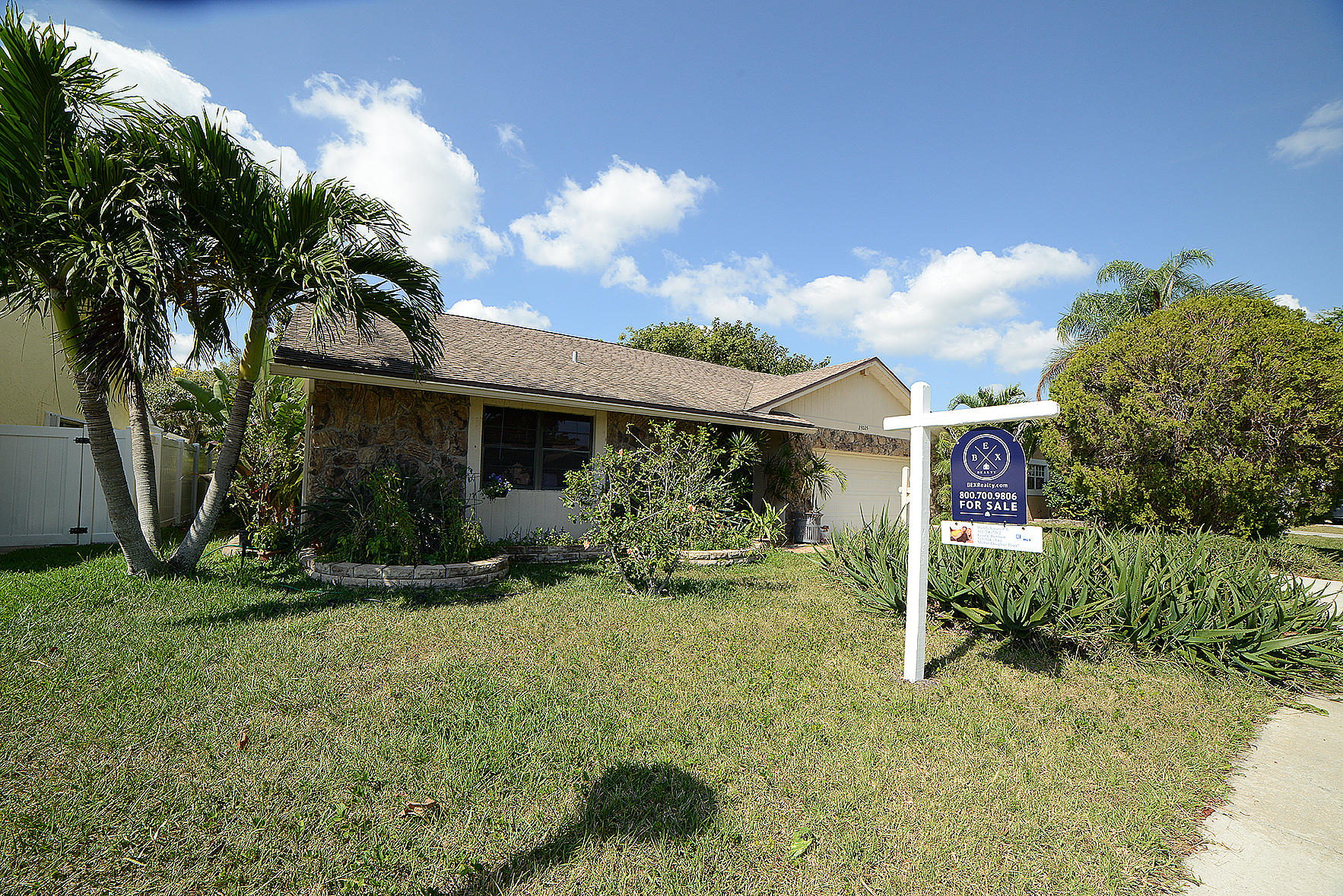 23025 Southwest 56th Avenue Boca Raton, FL 33433 - Photo 2 of 16 AK2_5851