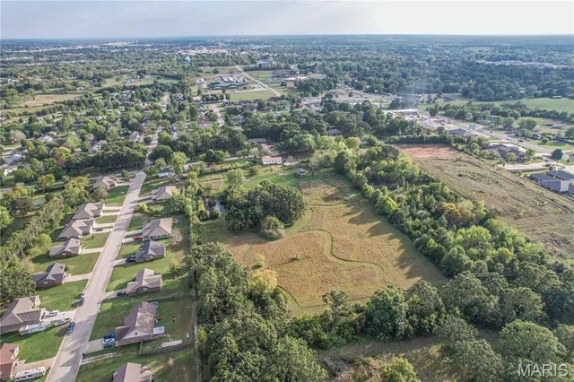 $247,500 | 231 Raef Road, Lebanon, MO 65536