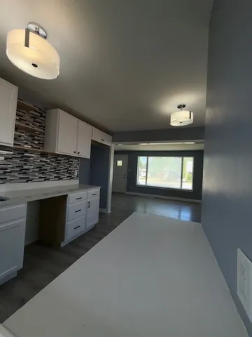 $189,900 | 17745 Burnham Avenue, Lansing, IL 60438