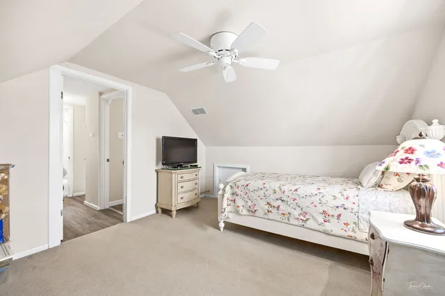 $2,650 | 1901 Curtiss Street, Downers Grove, IL 60515