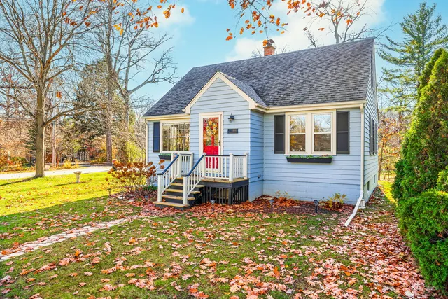 $2,650 | 1901 Curtiss Street, Downers Grove, IL 60515