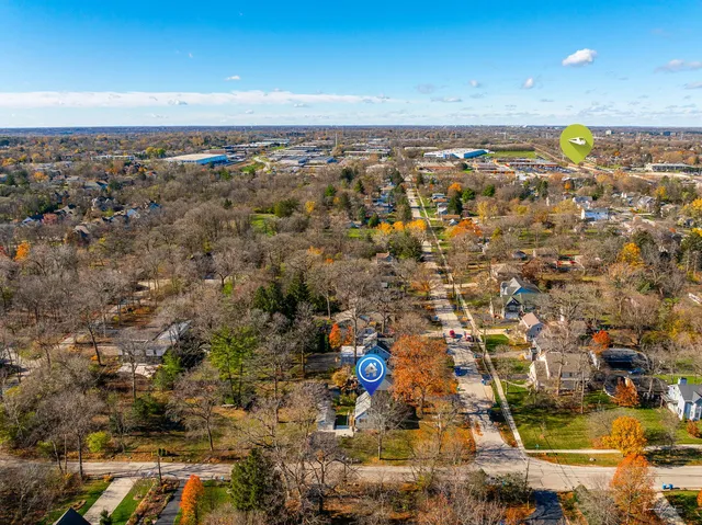 $2,650 | 1901 Curtiss Street, Downers Grove, IL 60515