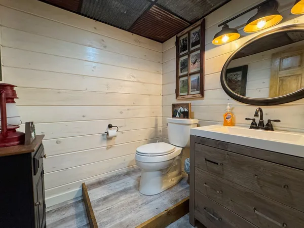 $575,000 | 454 Stanhope Mill Road, Lincoln, ME 04457