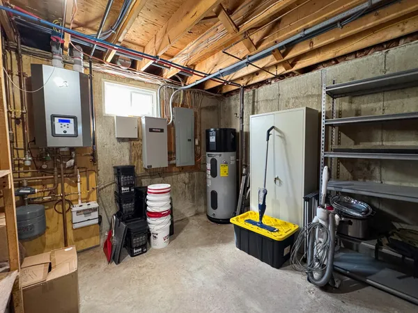 $575,000 | 454 Stanhope Mill Road, Lincoln, ME 04457