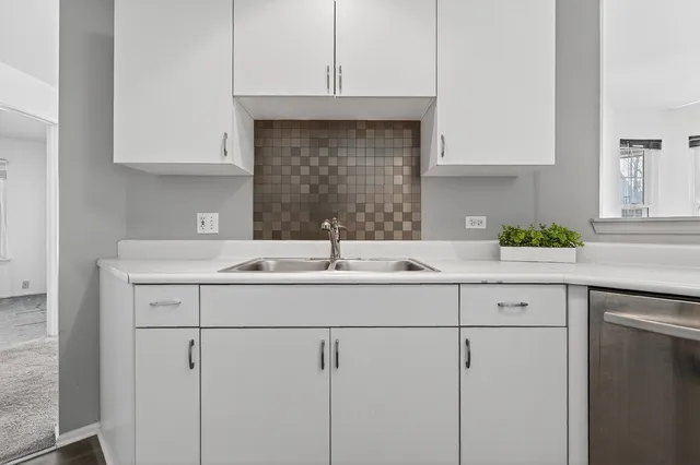 $319,900 | 1643 Colfax Court, Unit 4, Bartlett, IL 60103