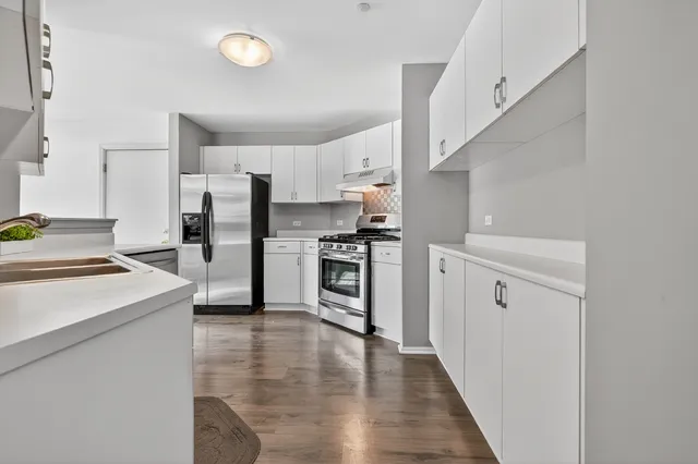 $319,900 | 1643 Colfax Court, Unit 4, Bartlett, IL 60103