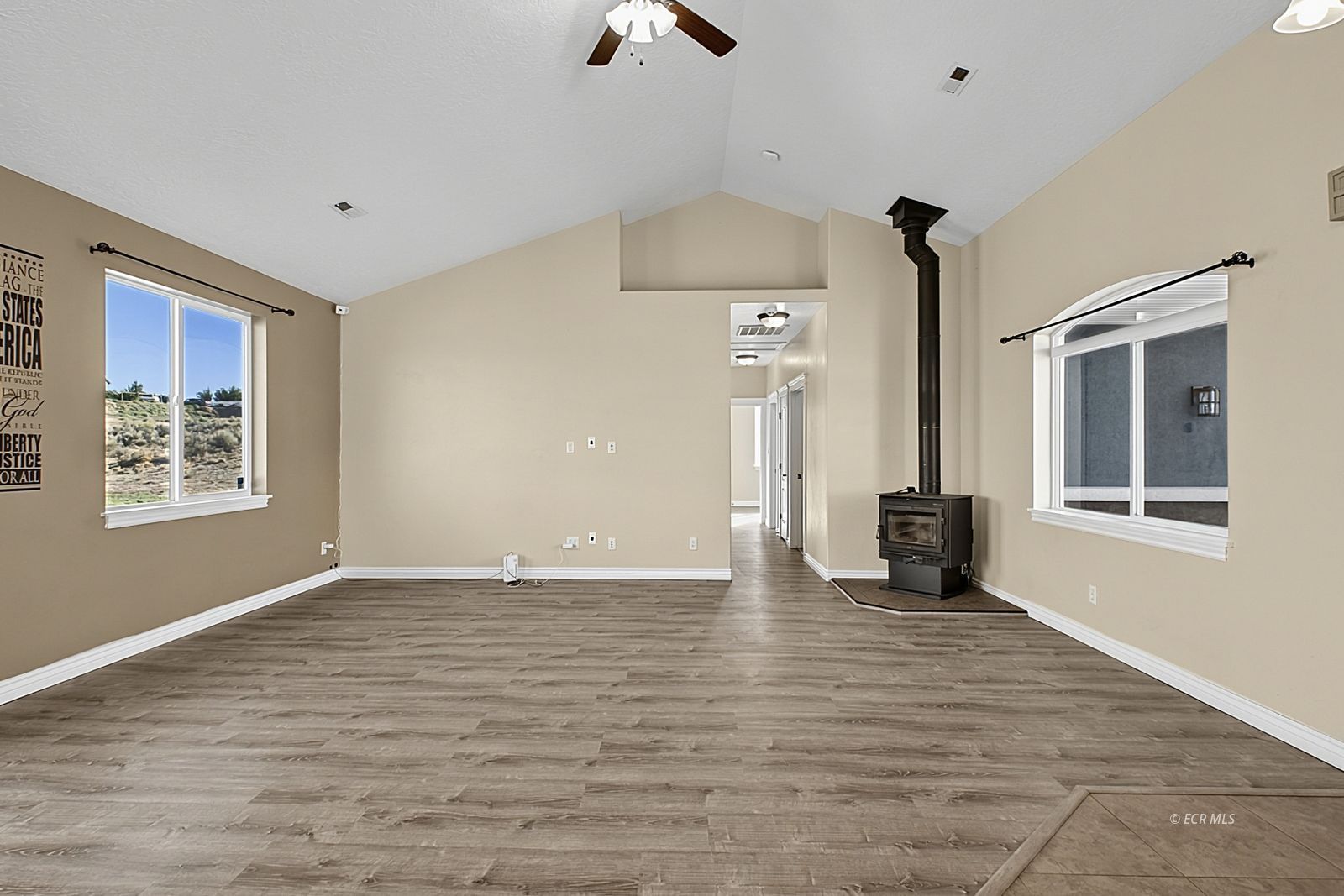 455 Bluejay Drive Spring Creek, NV 89815 - Photo 4 of 33