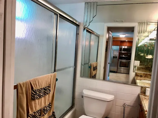 $2,350 | 201 North Ocean Boulevard, Unit 1106, Pompano Beach, FL 33062