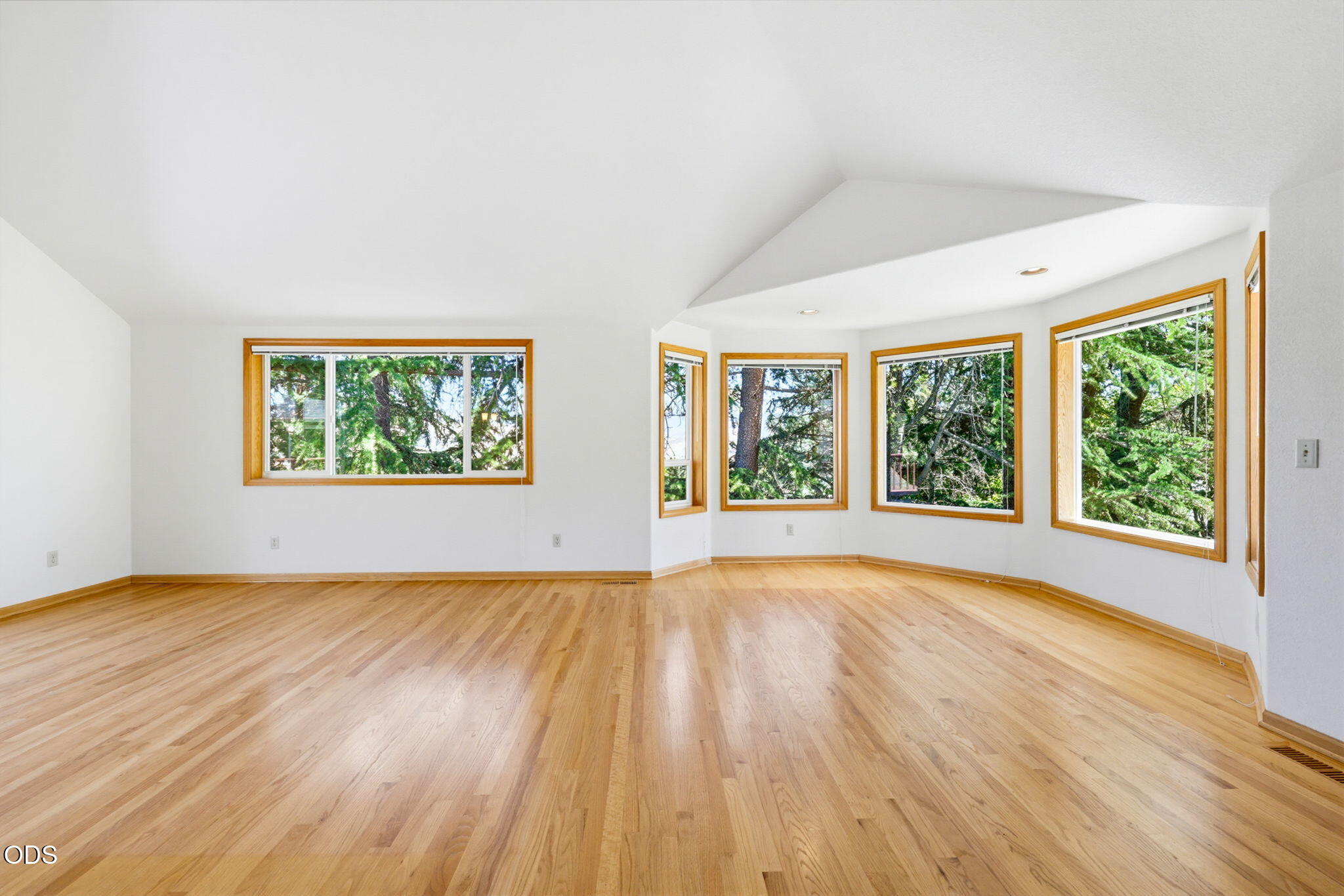 457 Walnut Street Ashland, OR 97520 - Photo 6 of 49