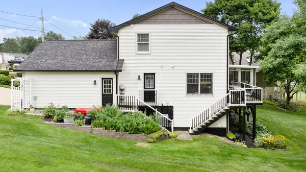 $644,900 | 10740 Emerald Drive, Cement City, MI 49233