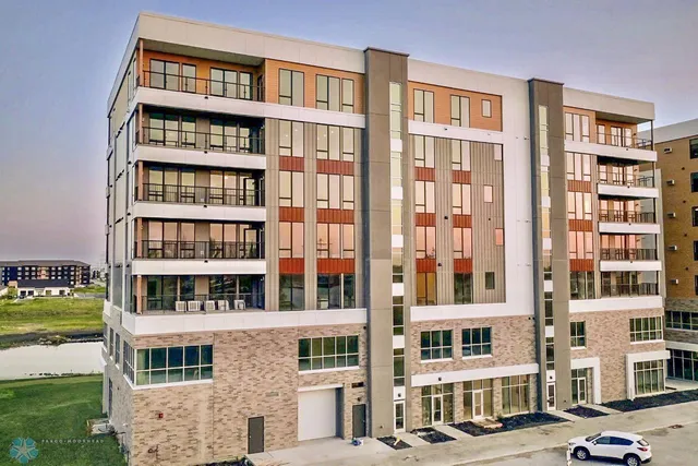 $561,660 | 4470 24th Avenue South, Unit 305, Fargo, ND 58104