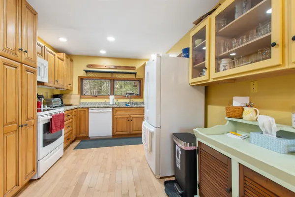 $2,960 | 242 High Haith Road, Center Harbor, NH 03226