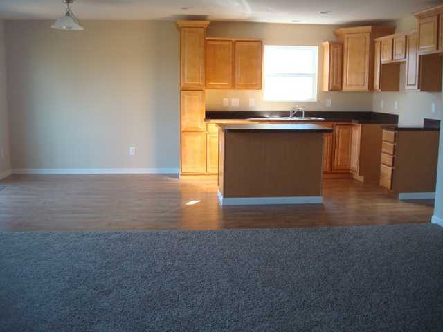 148 Butternut Pass, Unit 2 Commercial Point, OH 43116 - Photo 4 of 9