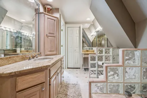 $1,890,000 | 220 Waterview Drive, Hendersonville, TN 37075