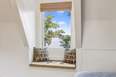 $1,890,000 | 220 Waterview Drive, Hendersonville, TN 37075