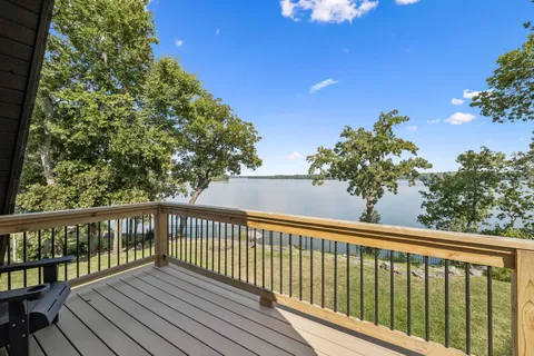 $1,890,000 | 220 Waterview Drive, Hendersonville, TN 37075