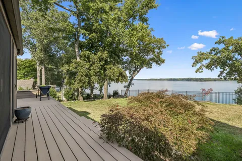 $1,890,000 | 220 Waterview Drive, Hendersonville, TN 37075